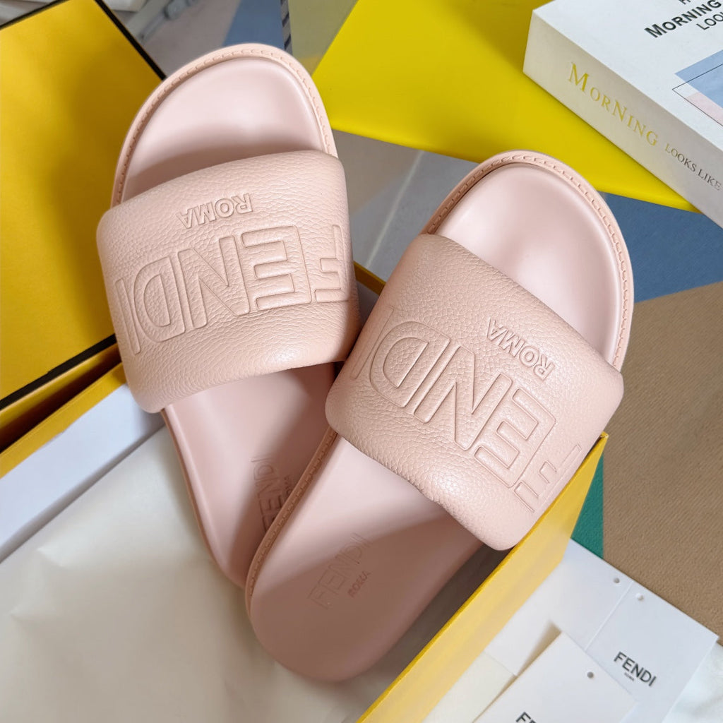 FENDI ROMA SLIDES IN PASTEL PINK FUSSBETT LAMBSKIN